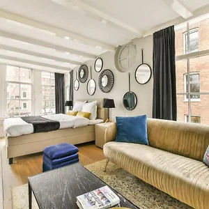 Bed & Breakfast Spiegelgracht With Canal View, Amsterdam